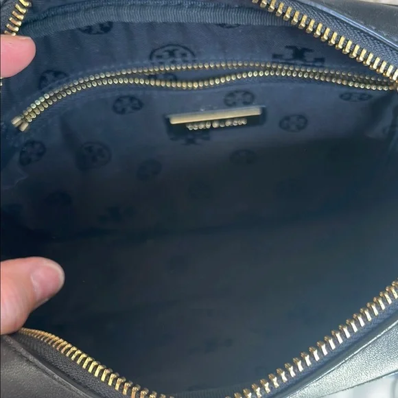 Tory Burch Black Quilted Leather Crossbody Bag - Picture 6 of 7